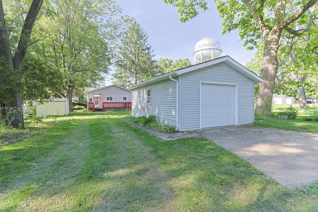 104 Clyborn Street Dowagiac City MI 49047
