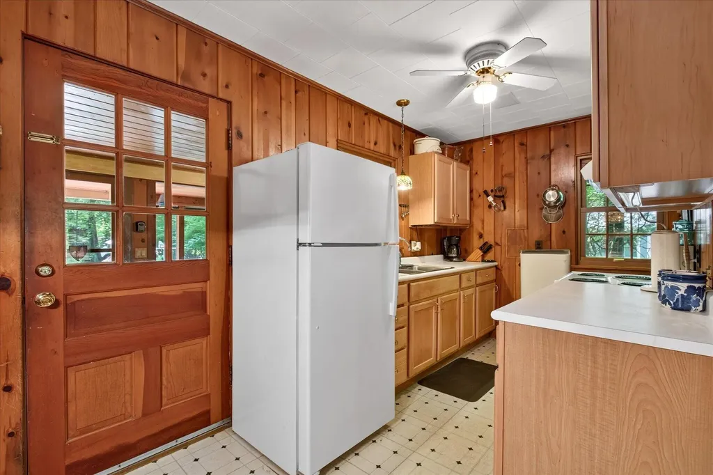 7110 Horseshoe Drive Chikaming Township MI 49128