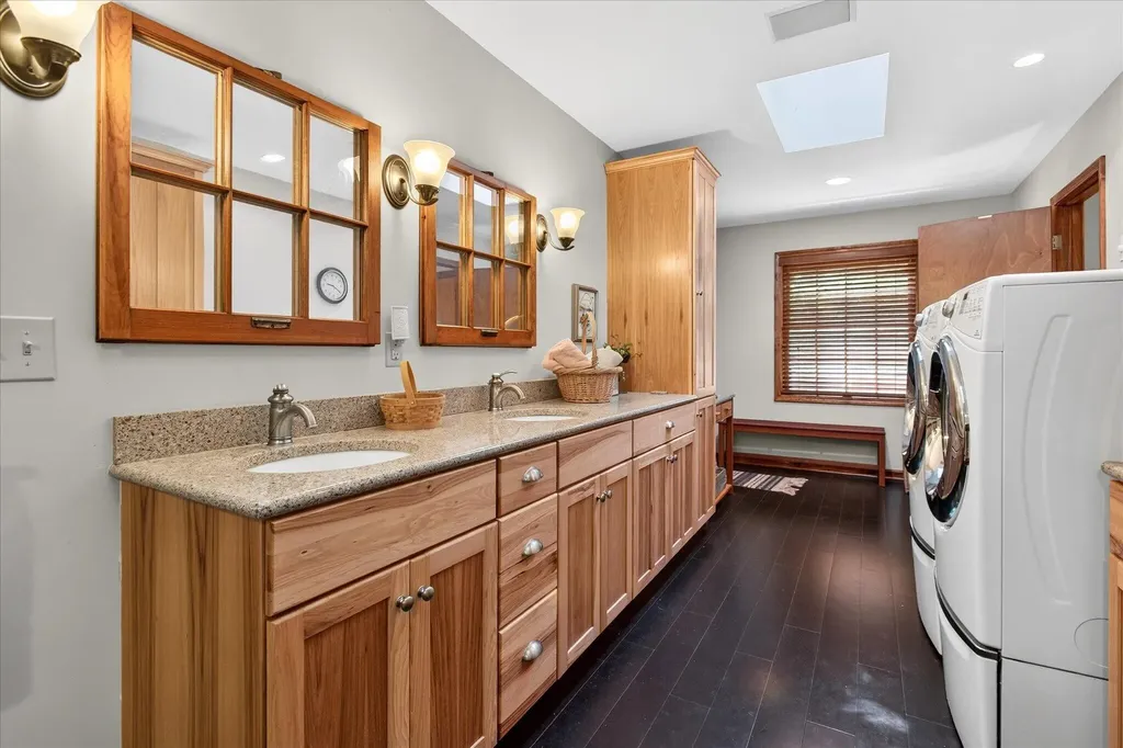 7110 Horseshoe Drive Chikaming Township MI 49128