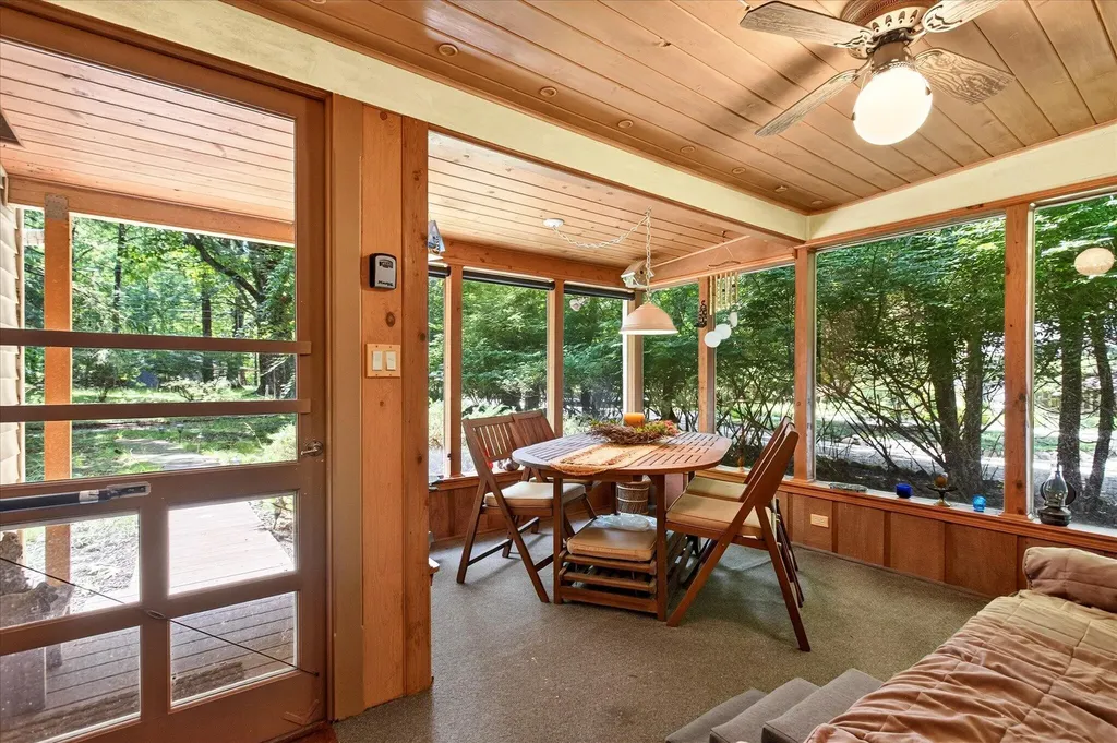 7110 Horseshoe Drive Chikaming Township MI 49128