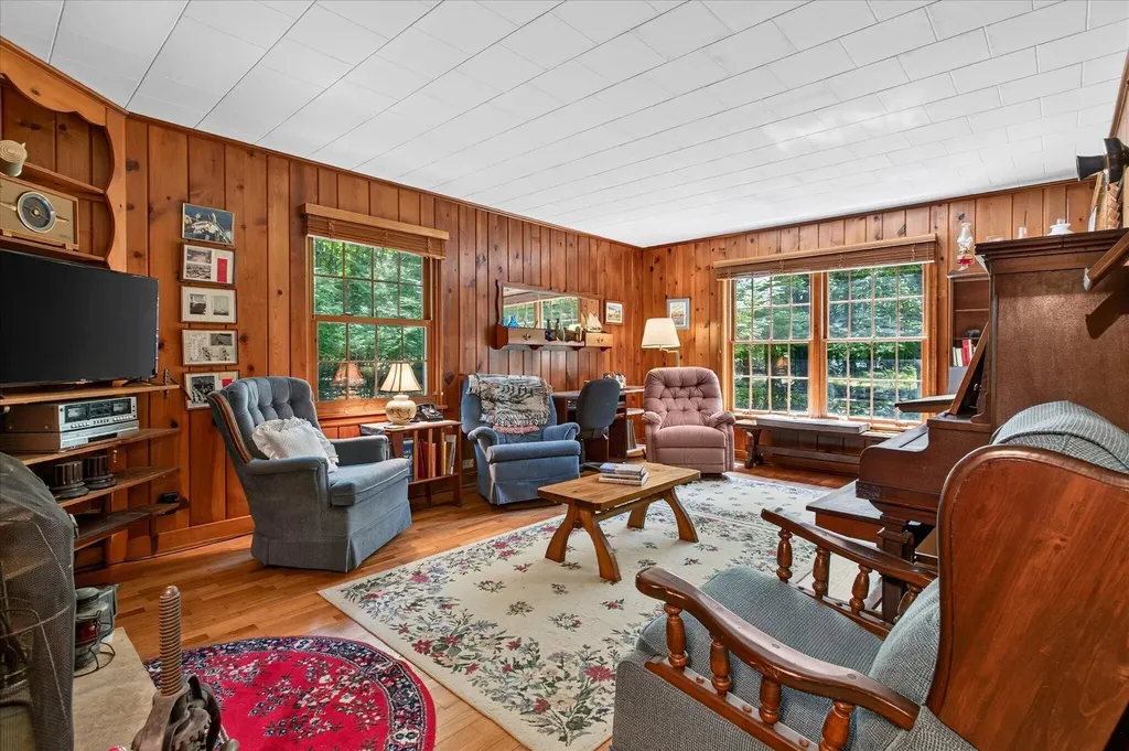 7110 Horseshoe Drive Chikaming Township MI 49128