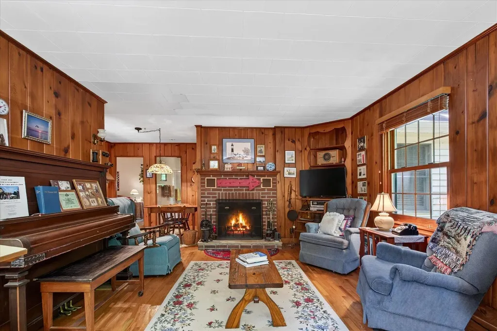 7110 Horseshoe Drive Chikaming Township MI 49128