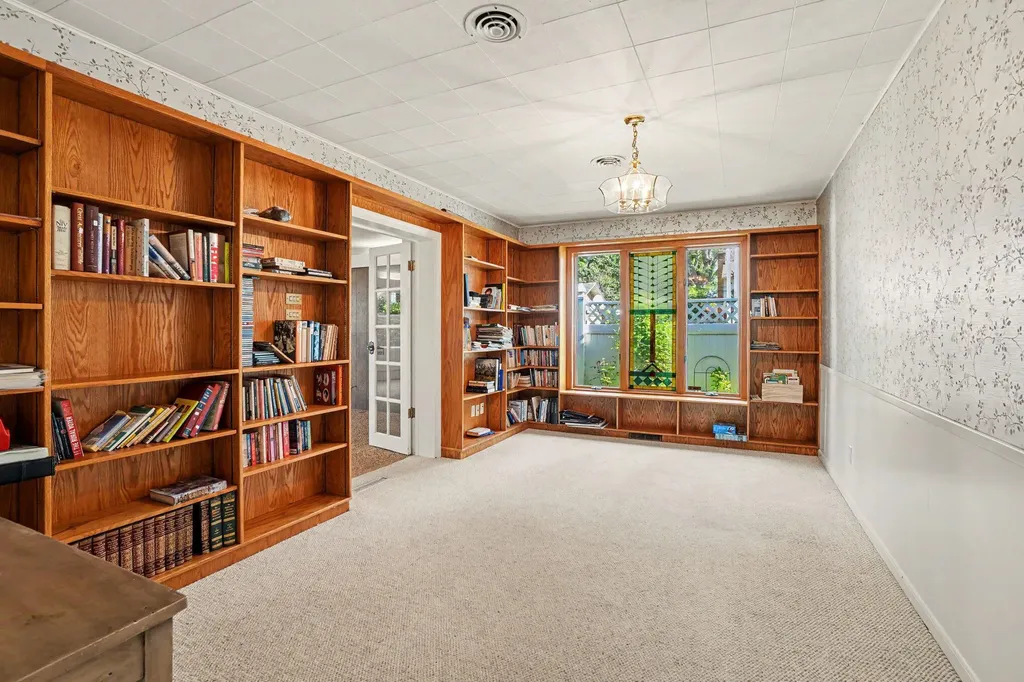 51 Pine Street South Haven City MI 49090