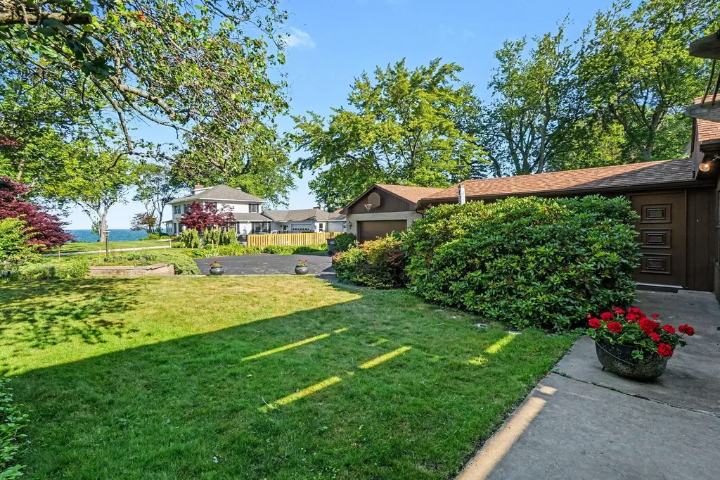 51 Pine Street South Haven City MI 49090