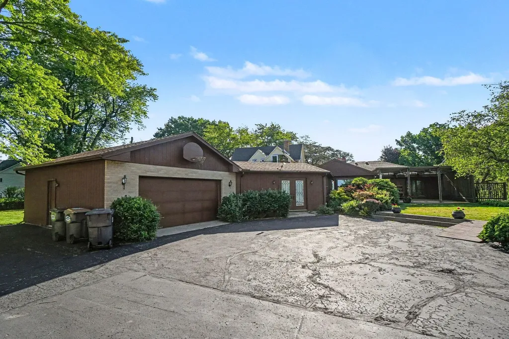 51 Pine Street South Haven City MI 49090