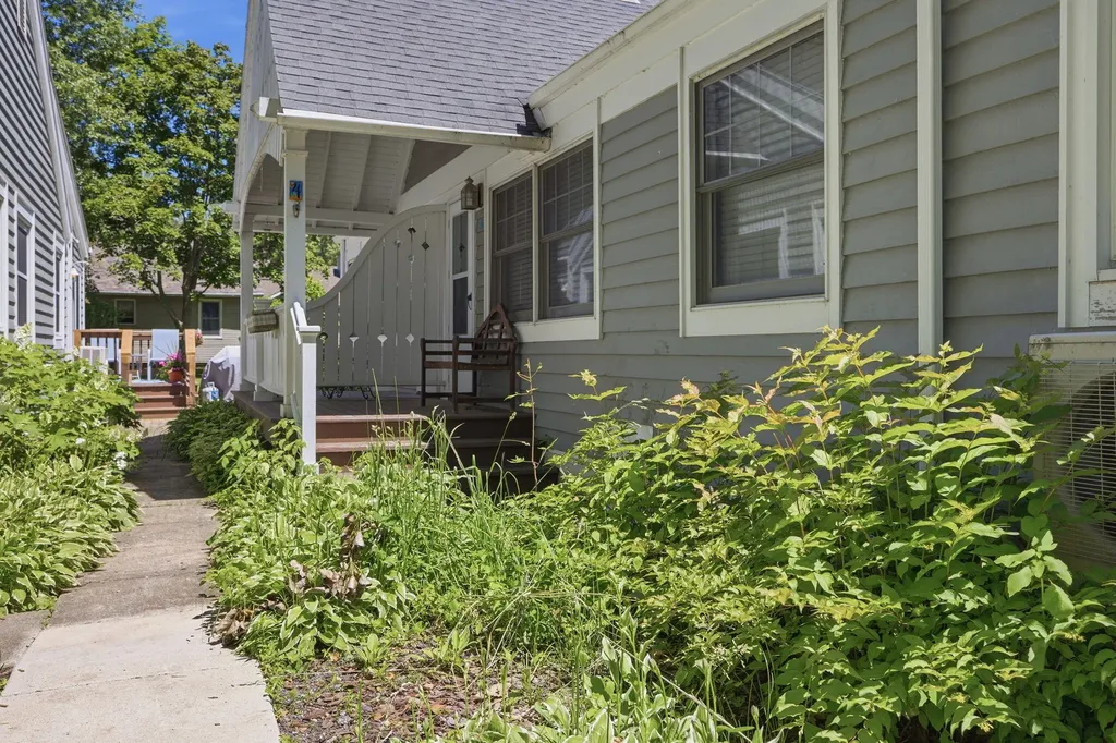 15577 Victor Road Chikaming Township MI 49129