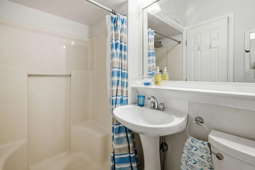 15577 Victor Road Chikaming Township MI 49129