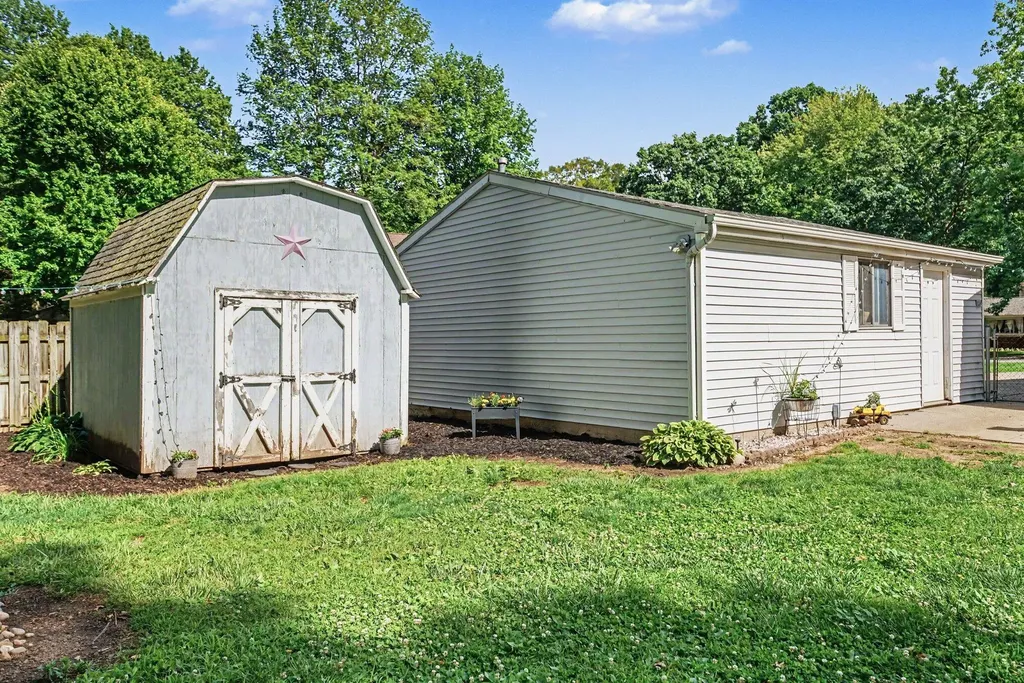 21650 Maple Glen Drive Mason Township MI 49112