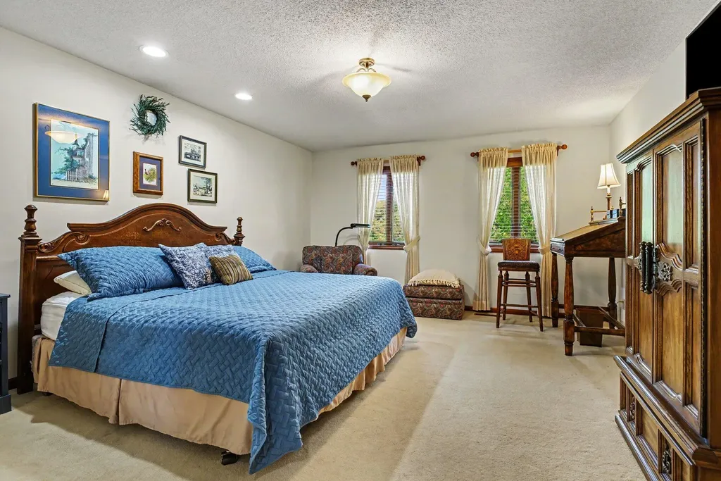 2616 Oakbrook Drive St. Joseph Charter Township MI 49085