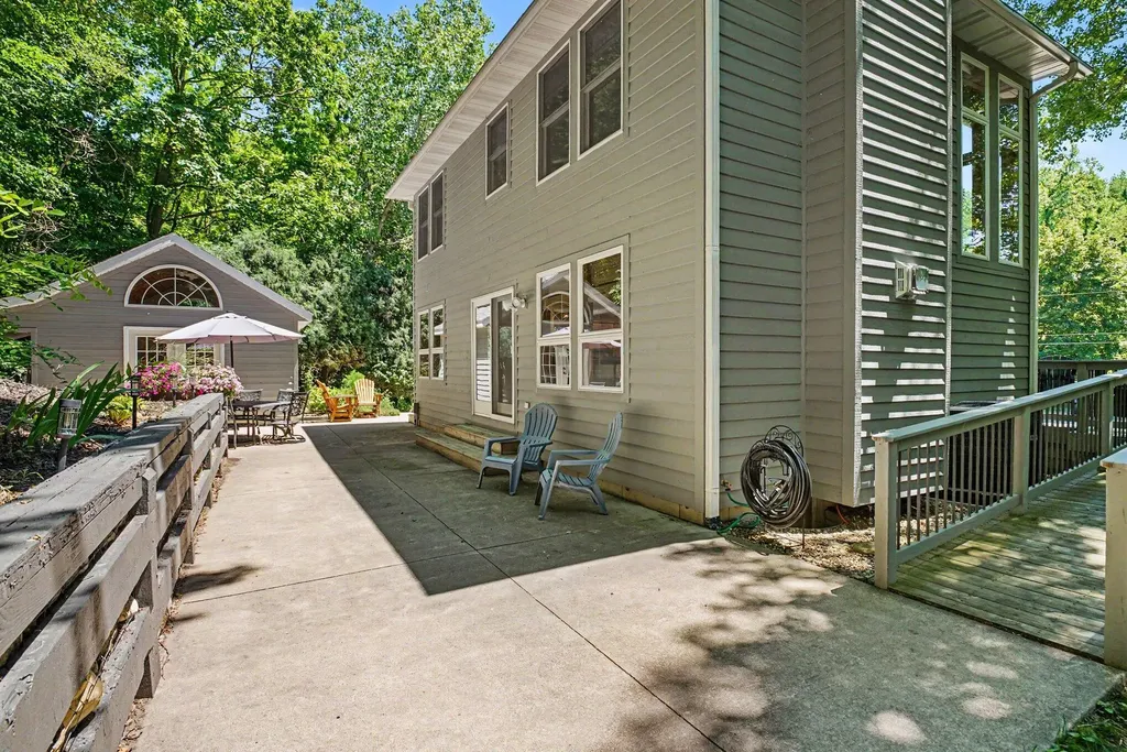 677 Tuttle Road Baroda Township MI 49101