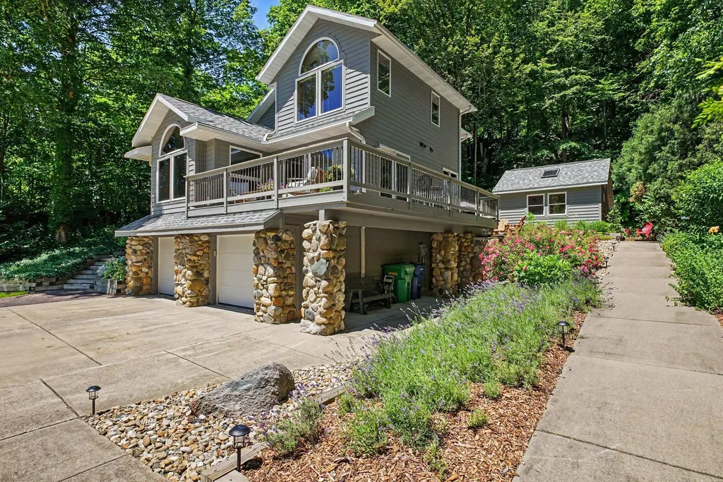 677 Tuttle Road Baroda Township MI 49101
