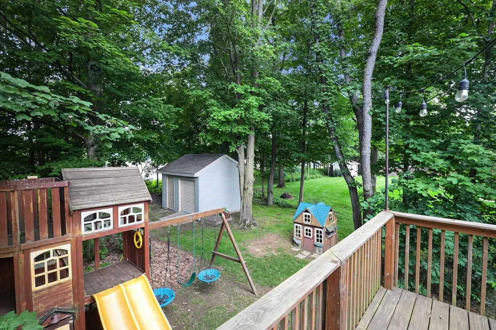 69914 Roy Drive Ontwa Township MI 49112
