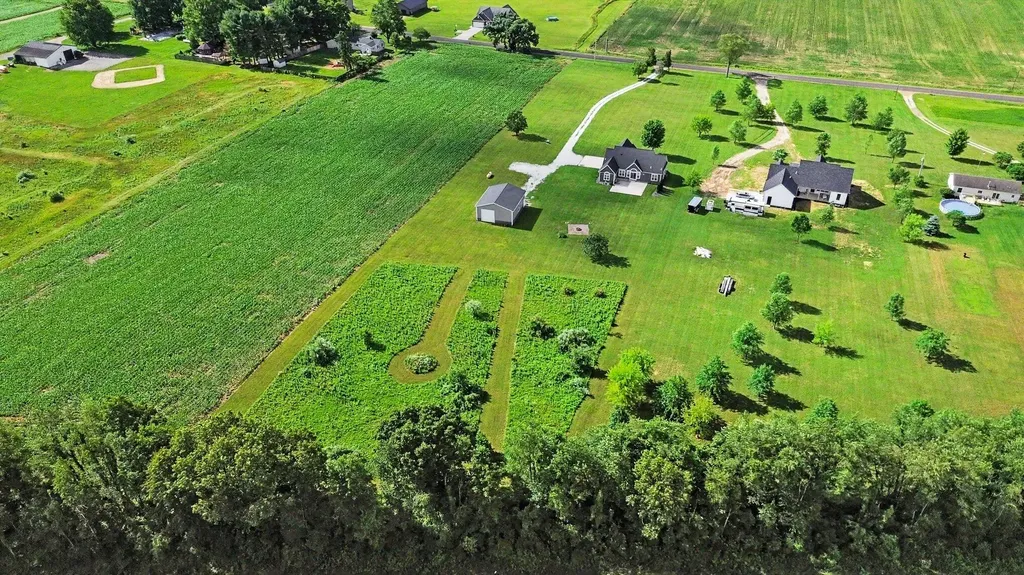 3181 Chamberlain Road Buchanan Township MI 49107