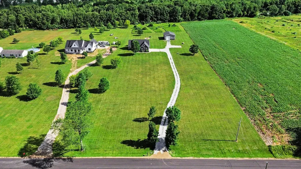 3181 Chamberlain Road Buchanan Township MI 49107