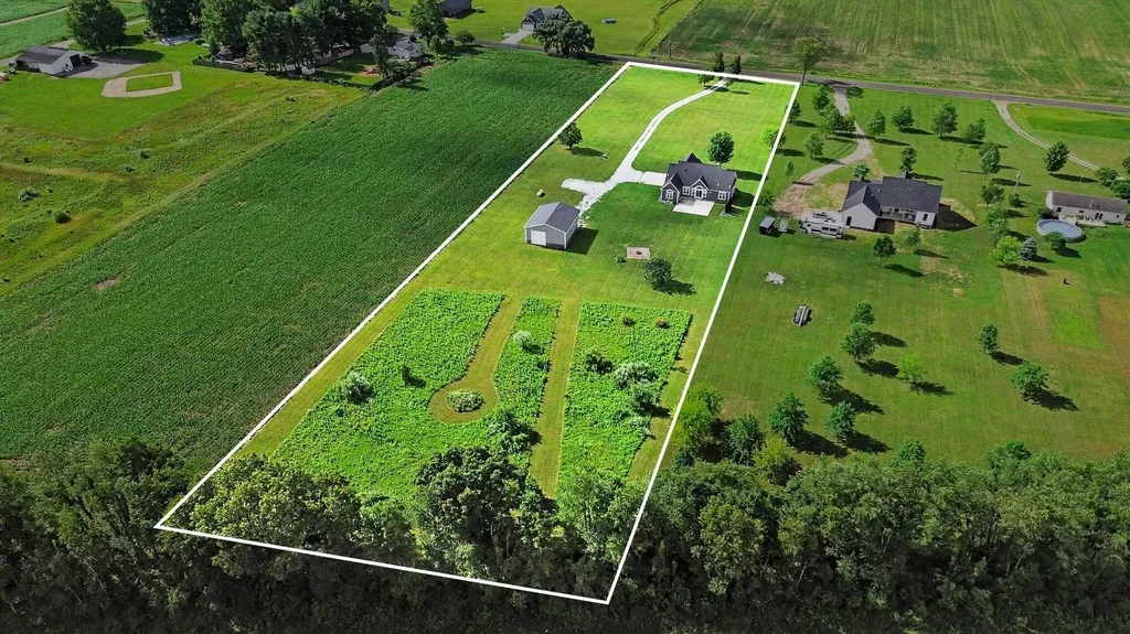 3181 Chamberlain Road Buchanan Township MI 49107