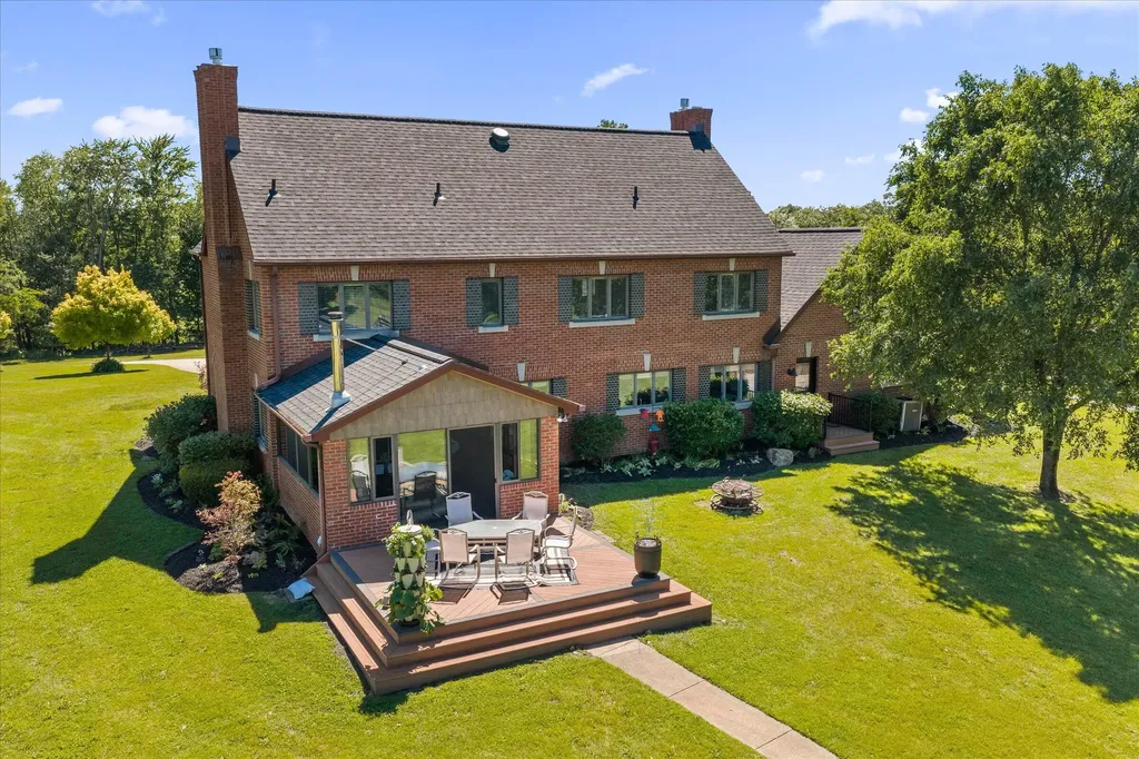3255 Yankee Street Howard Township MI 49120