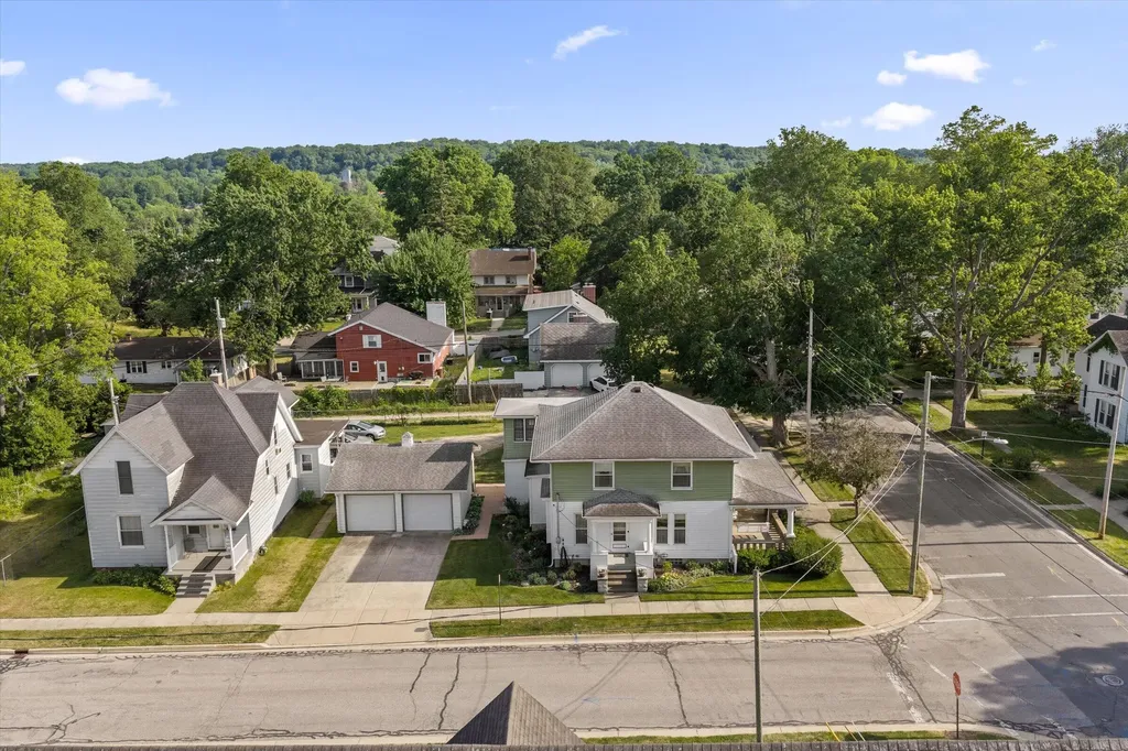 208 Moccasin Street Buchanan City MI 49107
