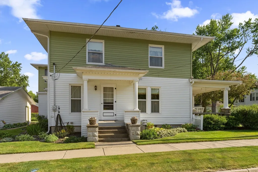 208 Moccasin Street Buchanan City MI 49107