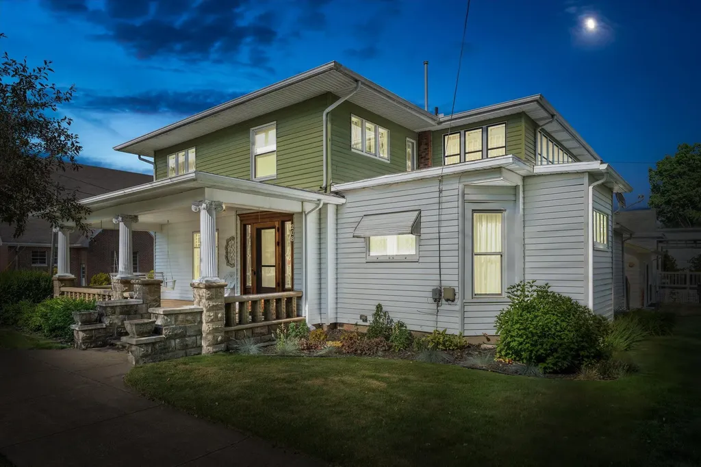 208 Moccasin Street Buchanan City MI 49107