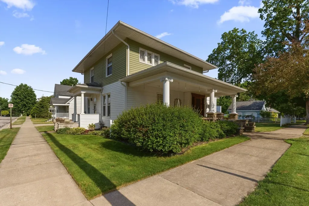 208 Moccasin Street Buchanan City MI 49107