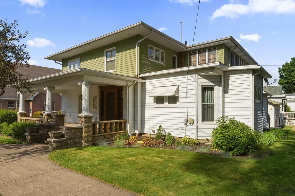 208 Moccasin Street Buchanan City MI 49107