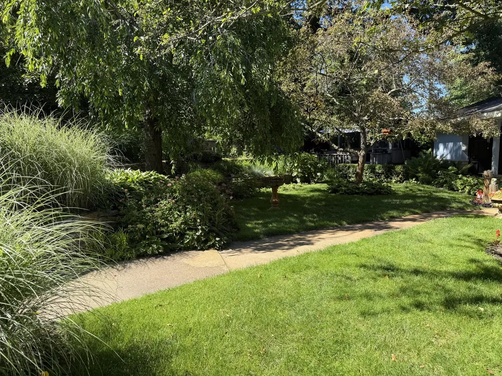 55895 Inn-d-inn Drive Silver Creek Township MI 49047