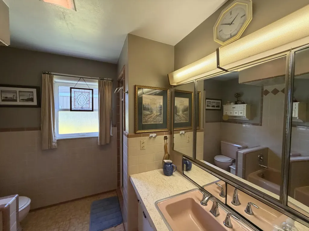 55895 Inn-d-inn Drive Silver Creek Township MI 49047