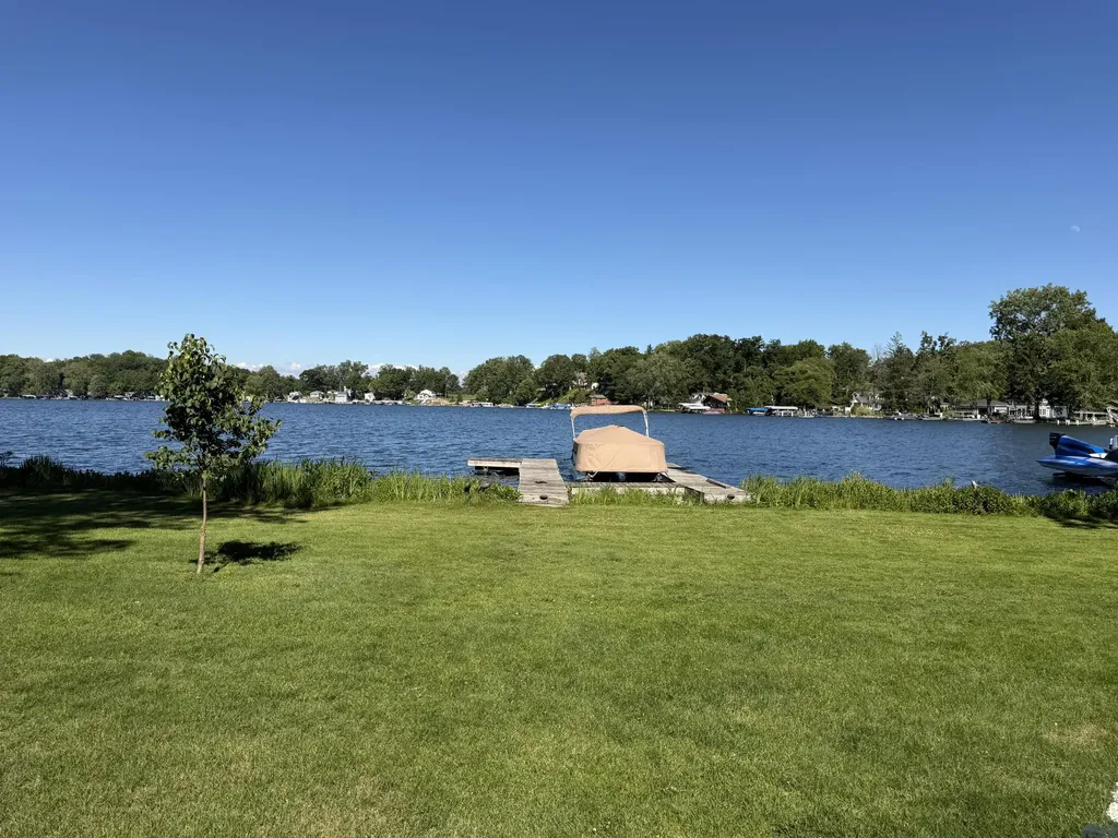 55895 Inn-d-inn Drive Silver Creek Township MI 49047
