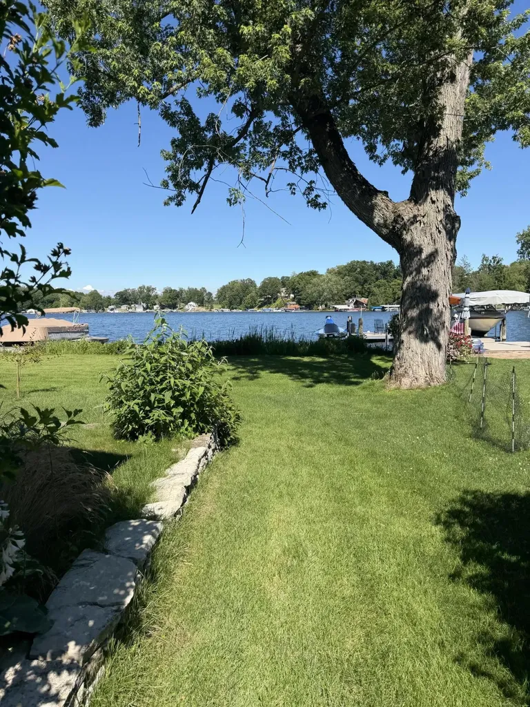 55895 Inn-d-inn Drive Silver Creek Township MI 49047