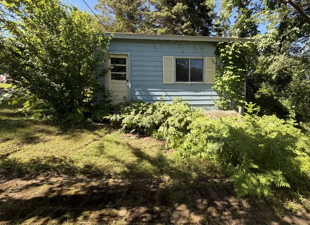 55895 Inn-d-inn Drive Silver Creek Township MI 49047