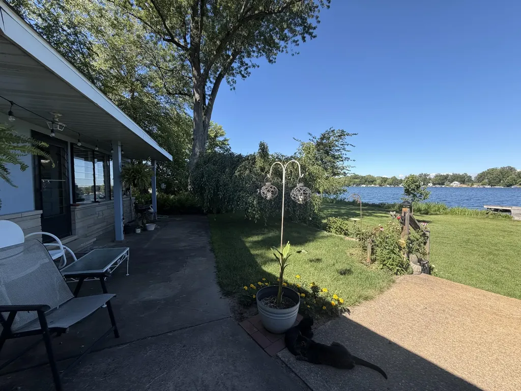 55895 Inn-d-inn Drive Silver Creek Township MI 49047
