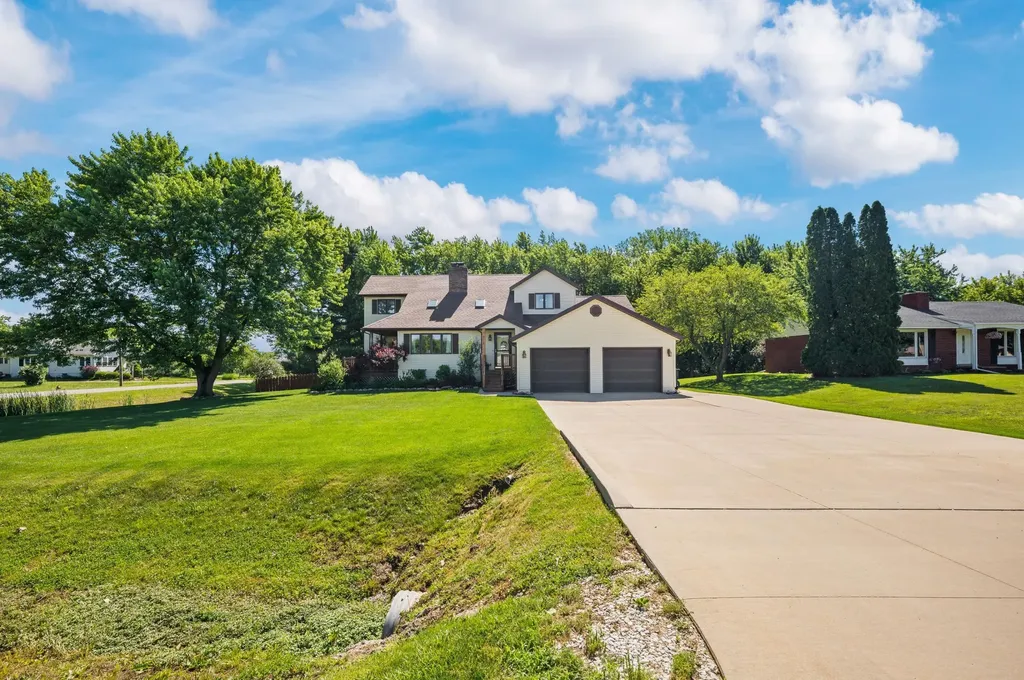 8115 Date Road Lake Charter Township MI 49106