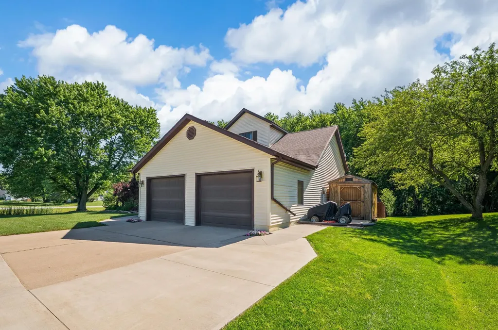 8115 Date Road Lake Charter Township MI 49106
