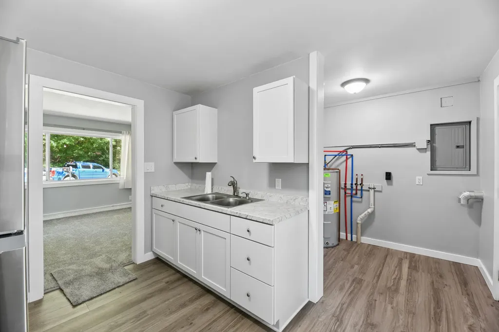 1052 Woodward Avenue St. Joseph Charter Township MI 49022