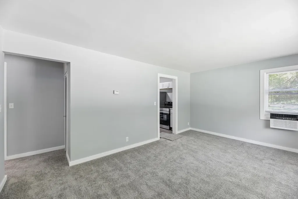 1052 Woodward Avenue St. Joseph Charter Township MI 49022