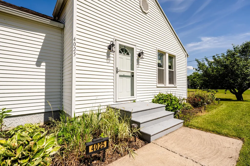 4025 River Road Sodus Township MI 49126