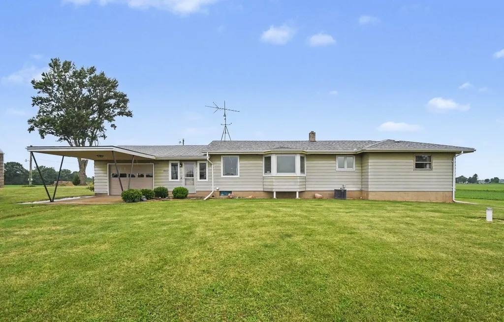 12354 Gardner Road Weesaw Township MI 49107