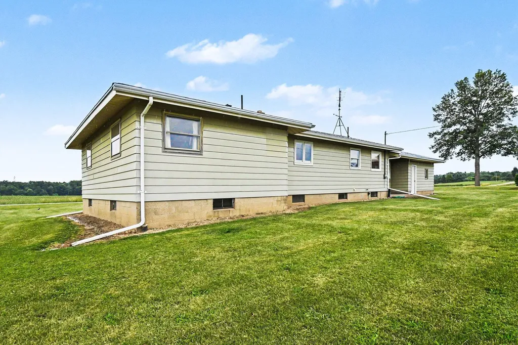 12354 Gardner Road Weesaw Township MI 49107