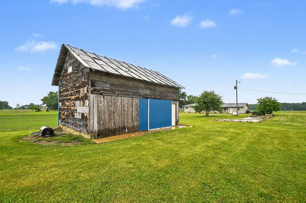 12354 Gardner Road Weesaw Township MI 49107