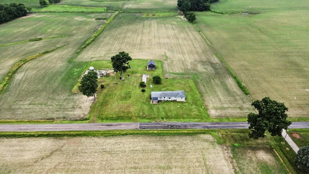 12354 Gardner Road Weesaw Township MI 49107