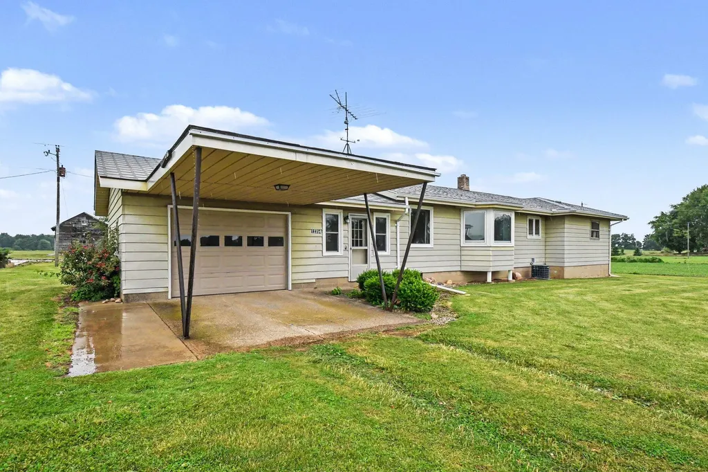 12354 Gardner Road Weesaw Township MI 49107