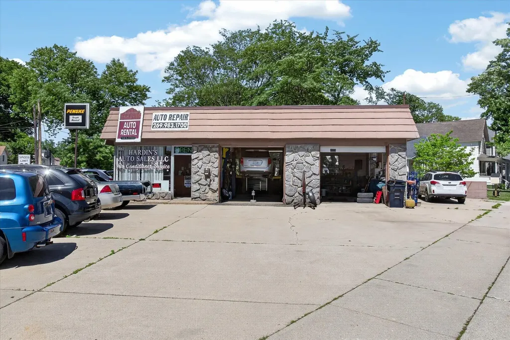 1467 Main Street St. Joseph City MI 49085