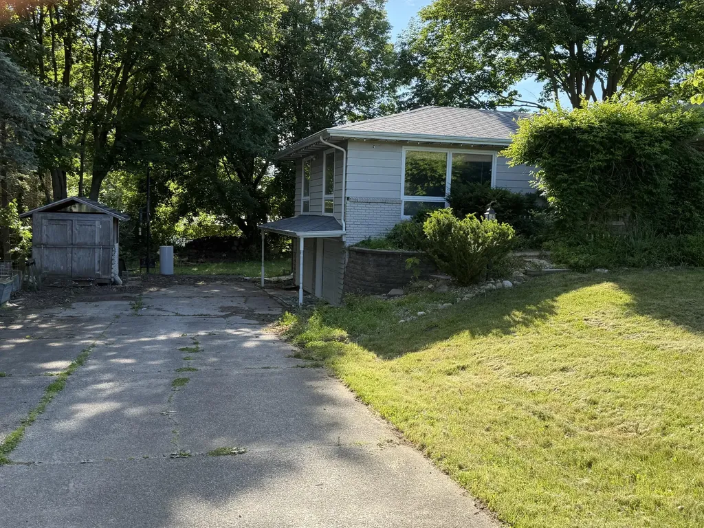 16734 Rynearson Road Buchanan Township MI 49107