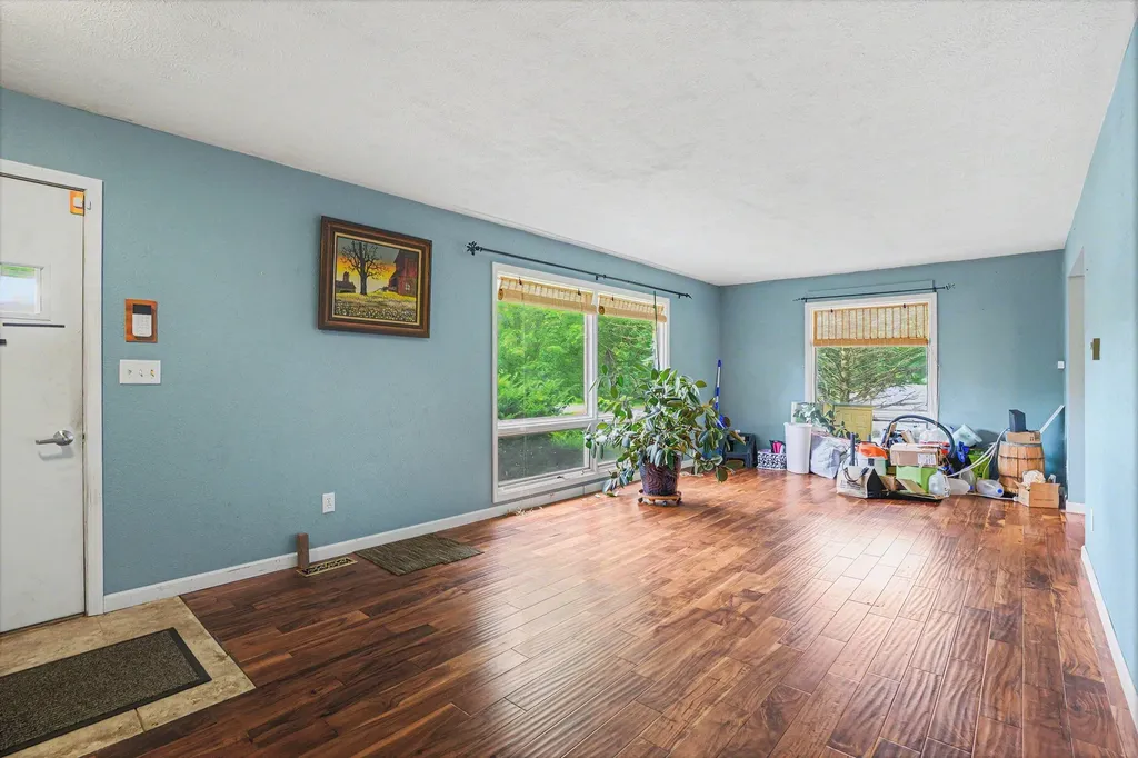 16734 Rynearson Road Buchanan Township MI 49107