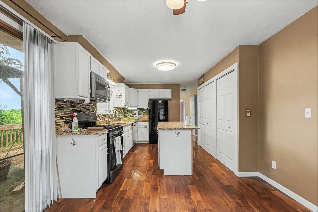 16734 Rynearson Road Buchanan Township MI 49107