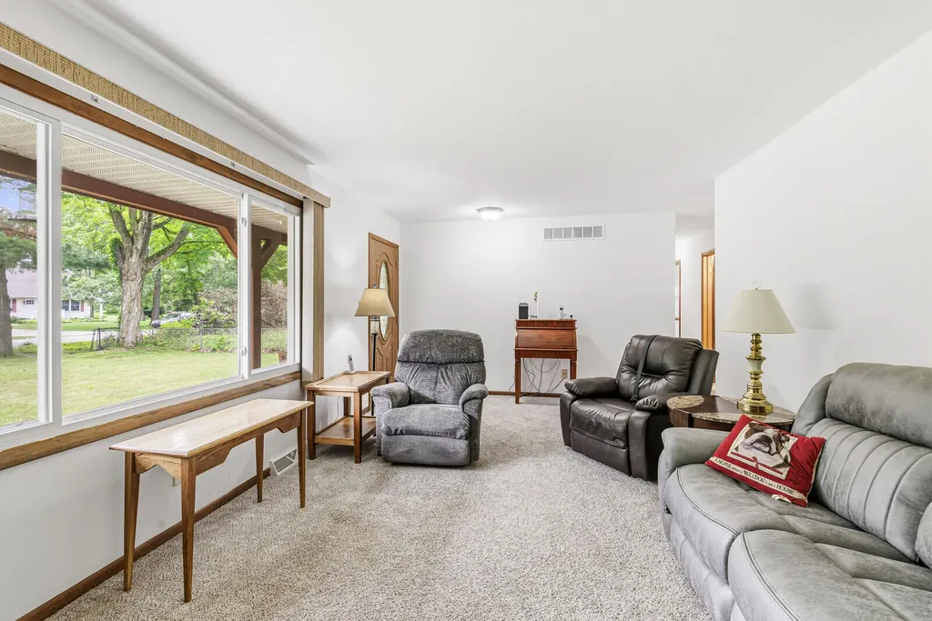68850 3rd Street Ontwa Township MI 49112