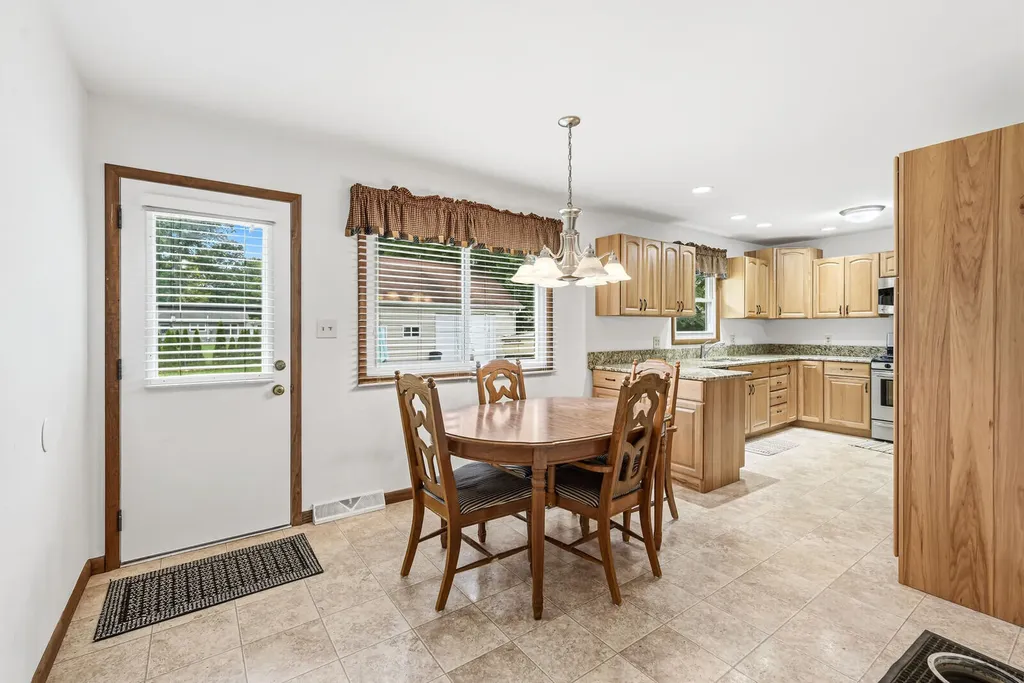 68850 3rd Street Ontwa Township MI 49112
