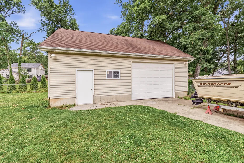 68850 3rd Street Ontwa Township MI 49112