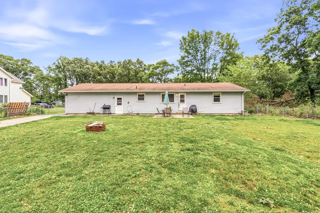 68850 3rd Street Ontwa Township MI 49112