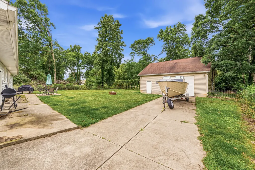 68850 3rd Street Ontwa Township MI 49112